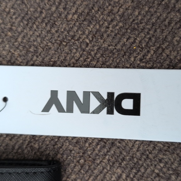 NWT DKNY Black Textured Bifold Mini Wallet - Picture 6 of 7